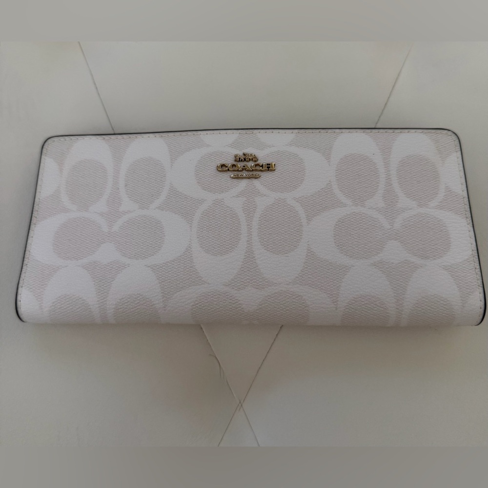 NWOT, Coach Slim Wallet.